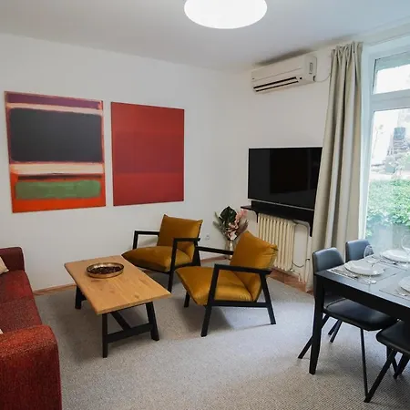 Quiet Luxury Family Apt Belgrade Fortress Center Exterior photo
