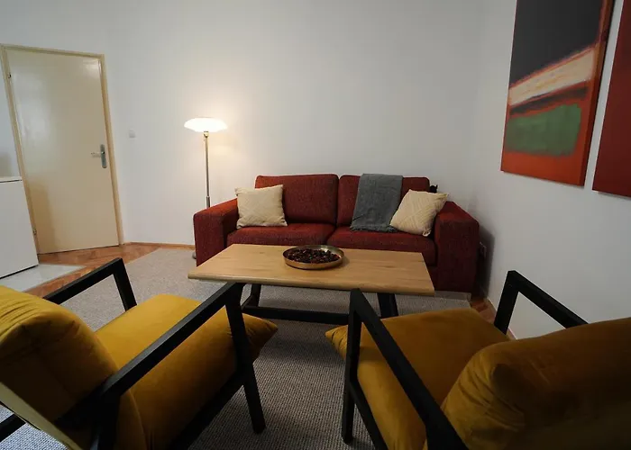 Quiet Luxury Family Apt Belgrade Fortress Center